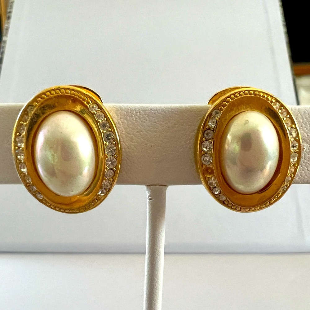 Chr. Dior Vintage Faux Pearl & Crystal Clip Earrings in Gold Plate Setting **